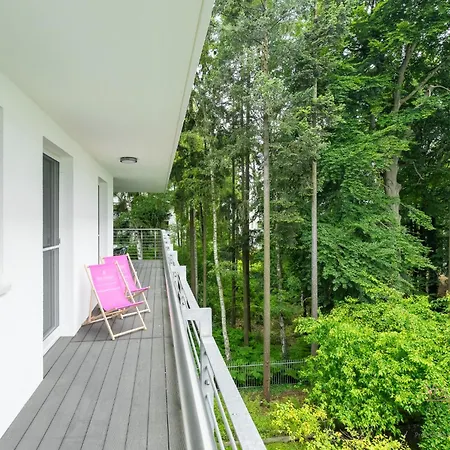 Your Holidays Golden Tulip G25 *