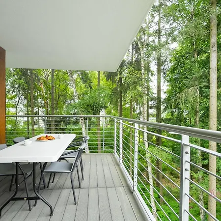 Your Holidays Golden Tulip G25 *