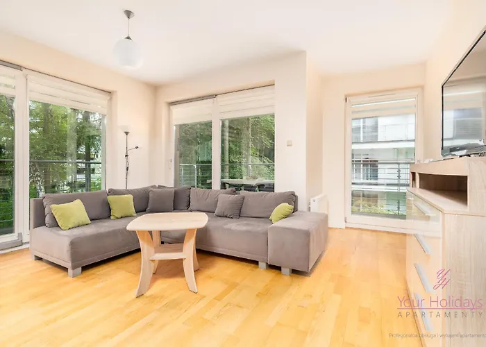 Your Holidays Golden Tulip G25 *